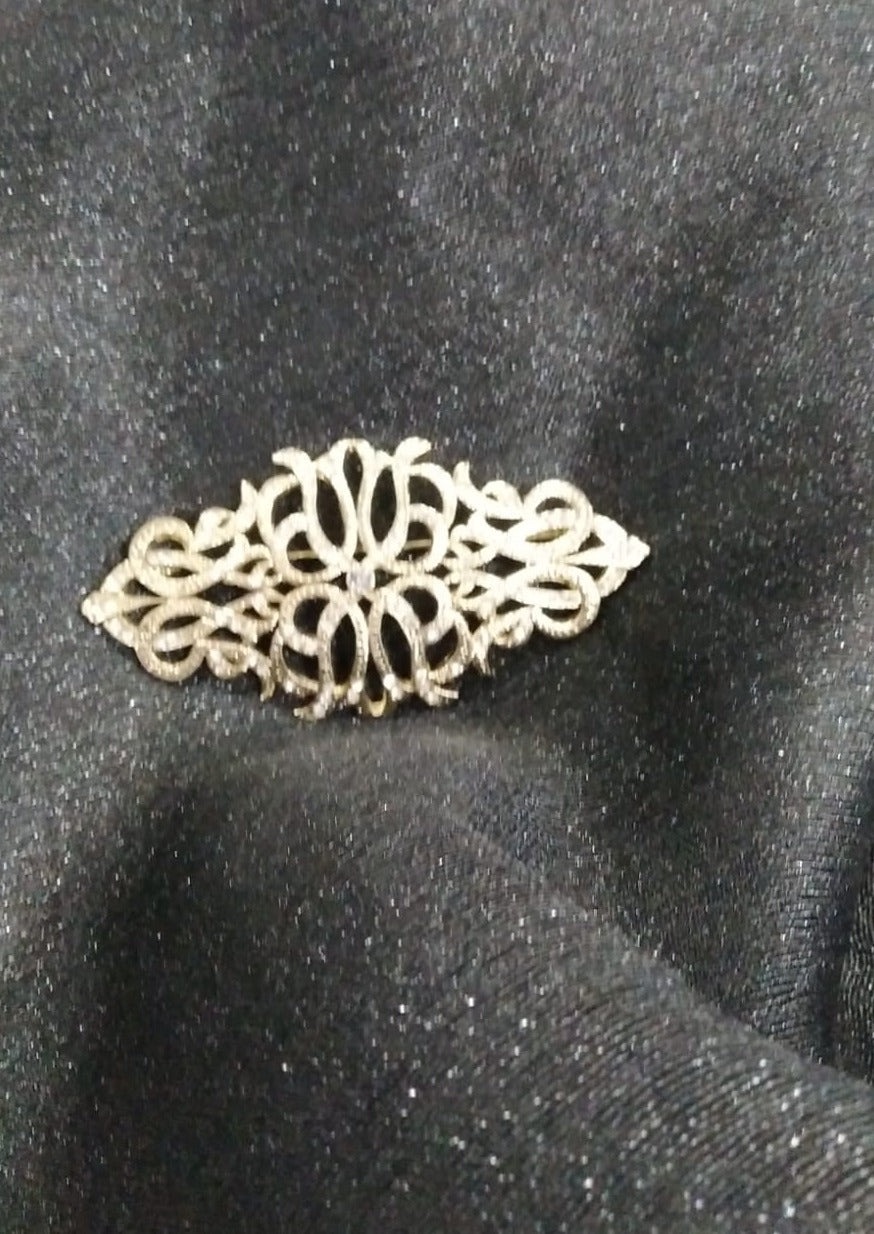 Broche mantilla dorado y en plateado