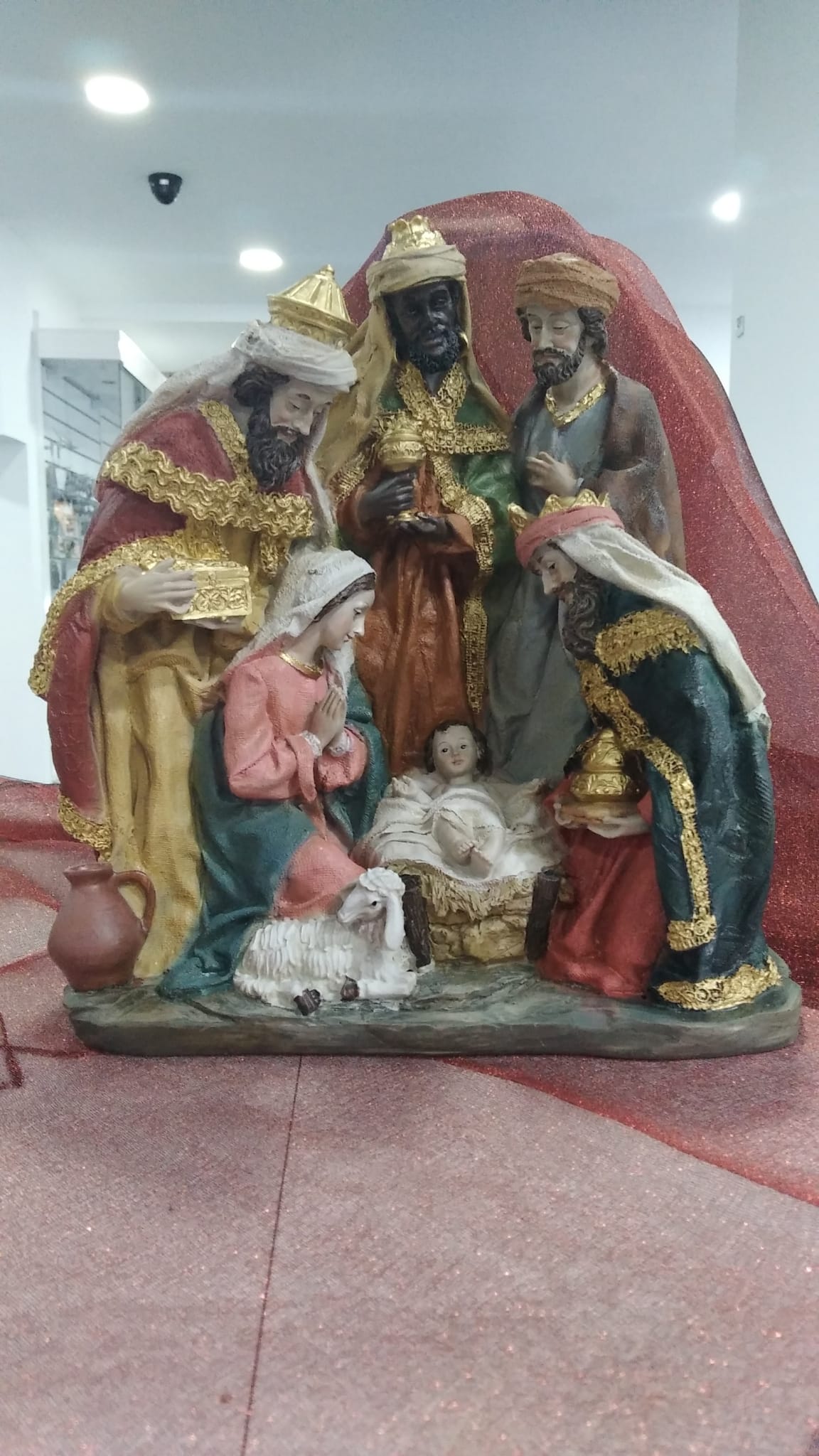Figura religiosa Misterio con Reyes 1 pieza 28 cm.