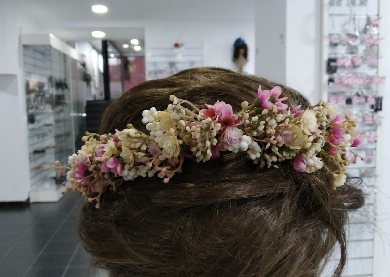 Tocado, semi corona de flores