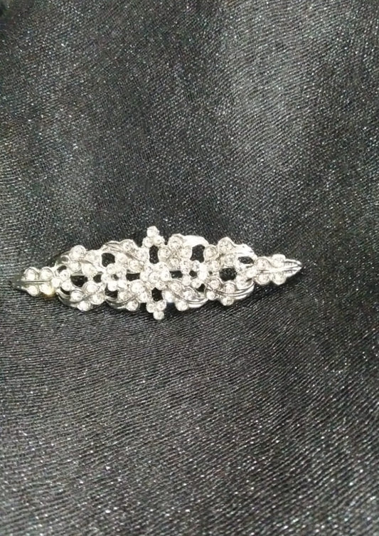 Broche mantilla plateado