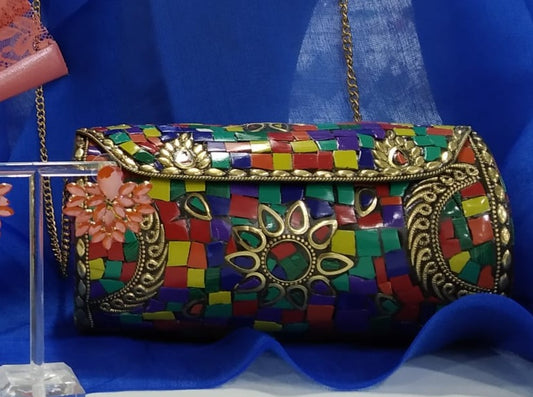 Bolso de mujer de piedra natural multicolor  terminado en metal
