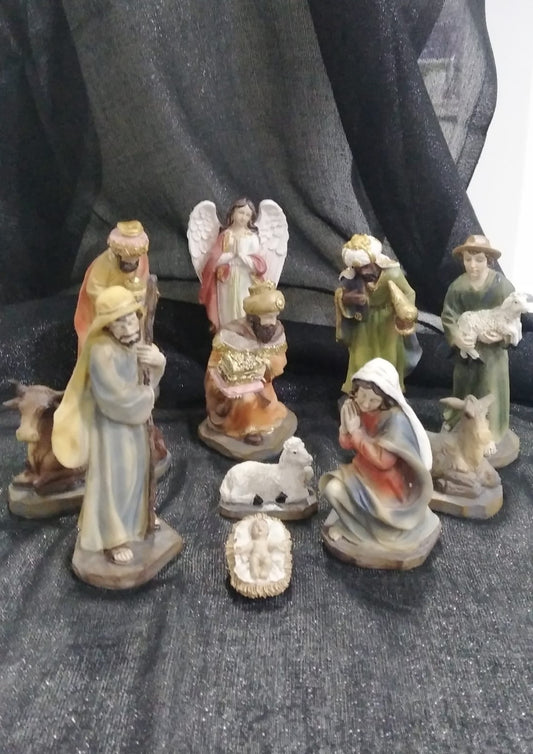 Figura religiosa nacimiento Misterio con Reyes 11 piezas 13cm.