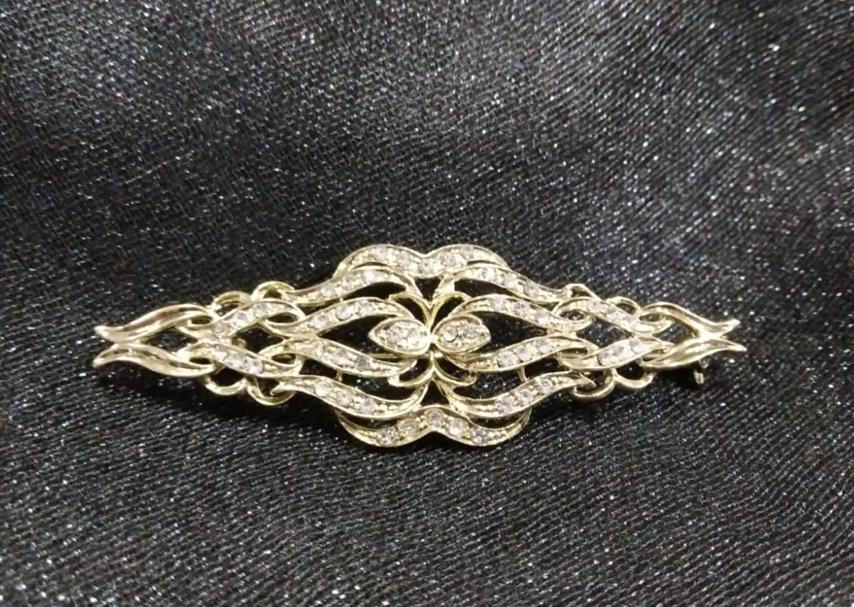 Broche mantilla dorado y plateado