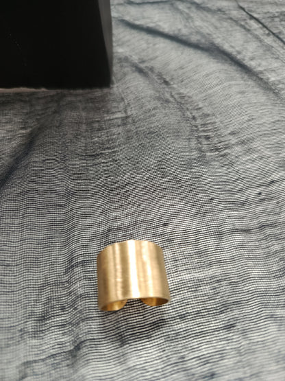 Anillo acero dorado  mate abierto