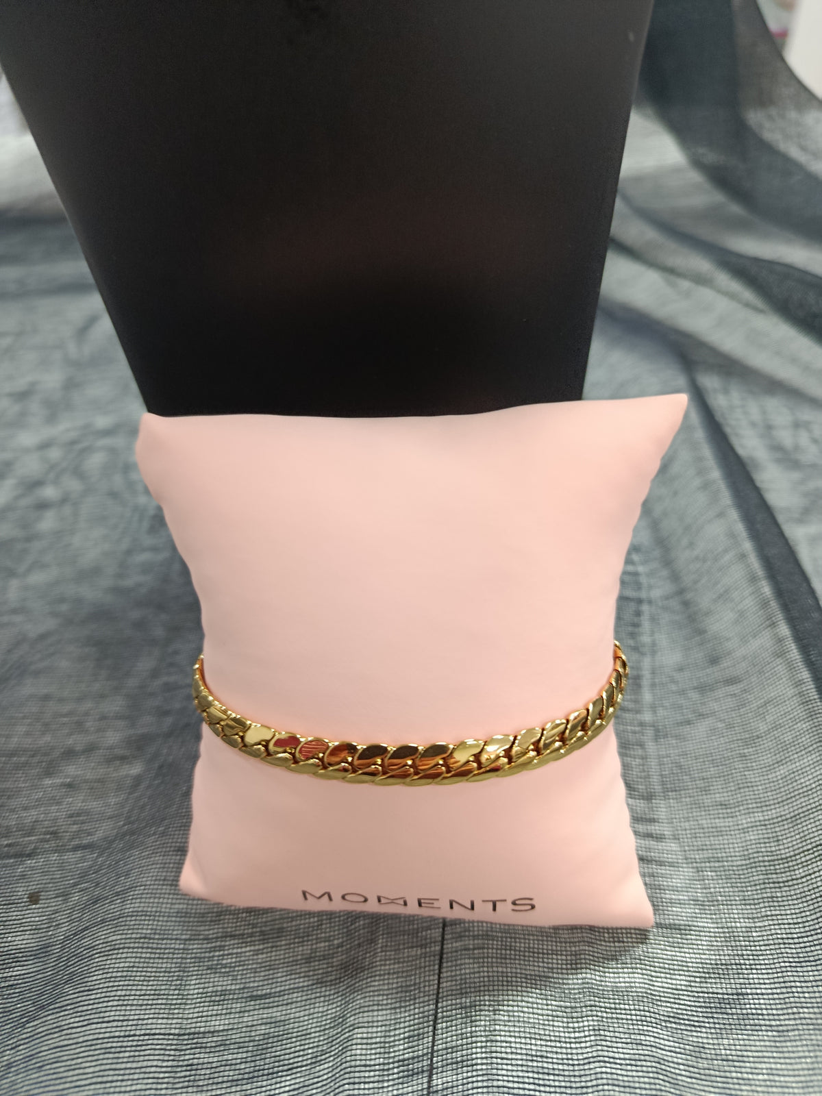 Pulsera acero dorado semirrígida