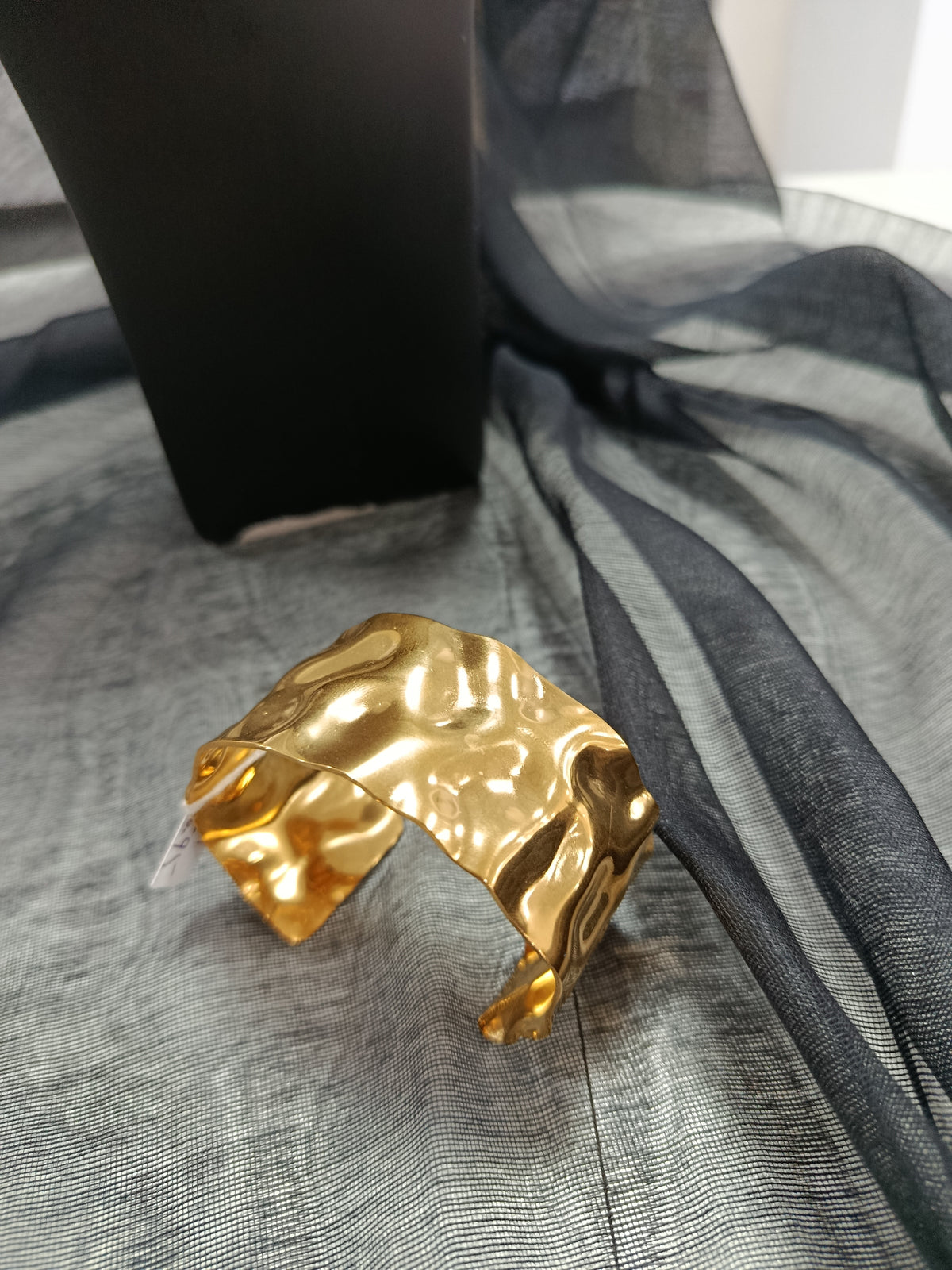 Brazalete acero dorado, rígido y abierto