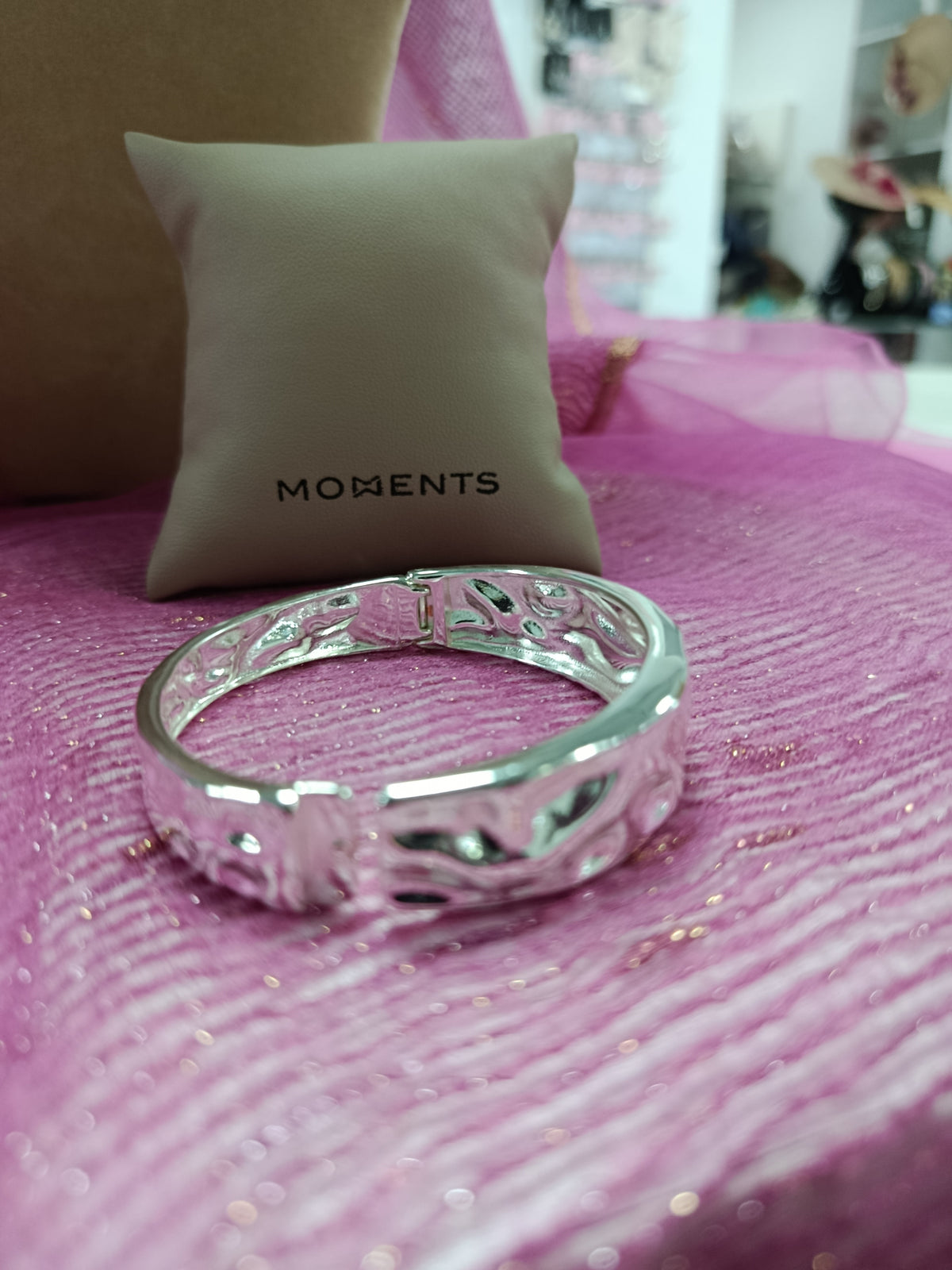 Brazalete acero plateado,Moments